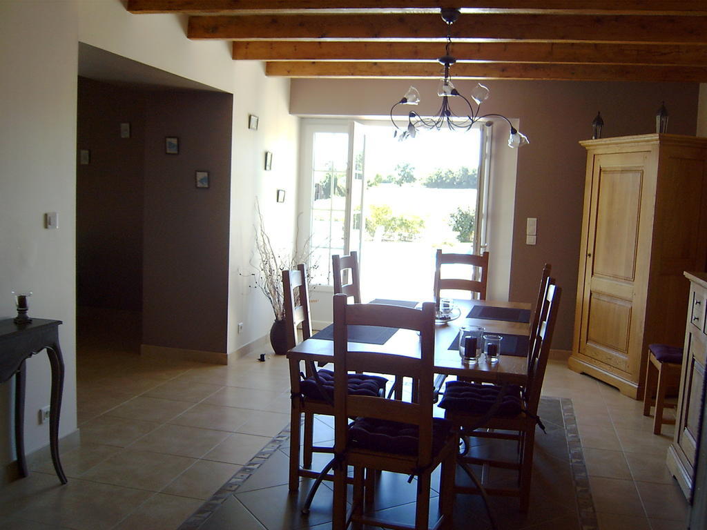 L'Oasis Bed and Breakfast Port-dʼEnvaux Eksteriør billede
