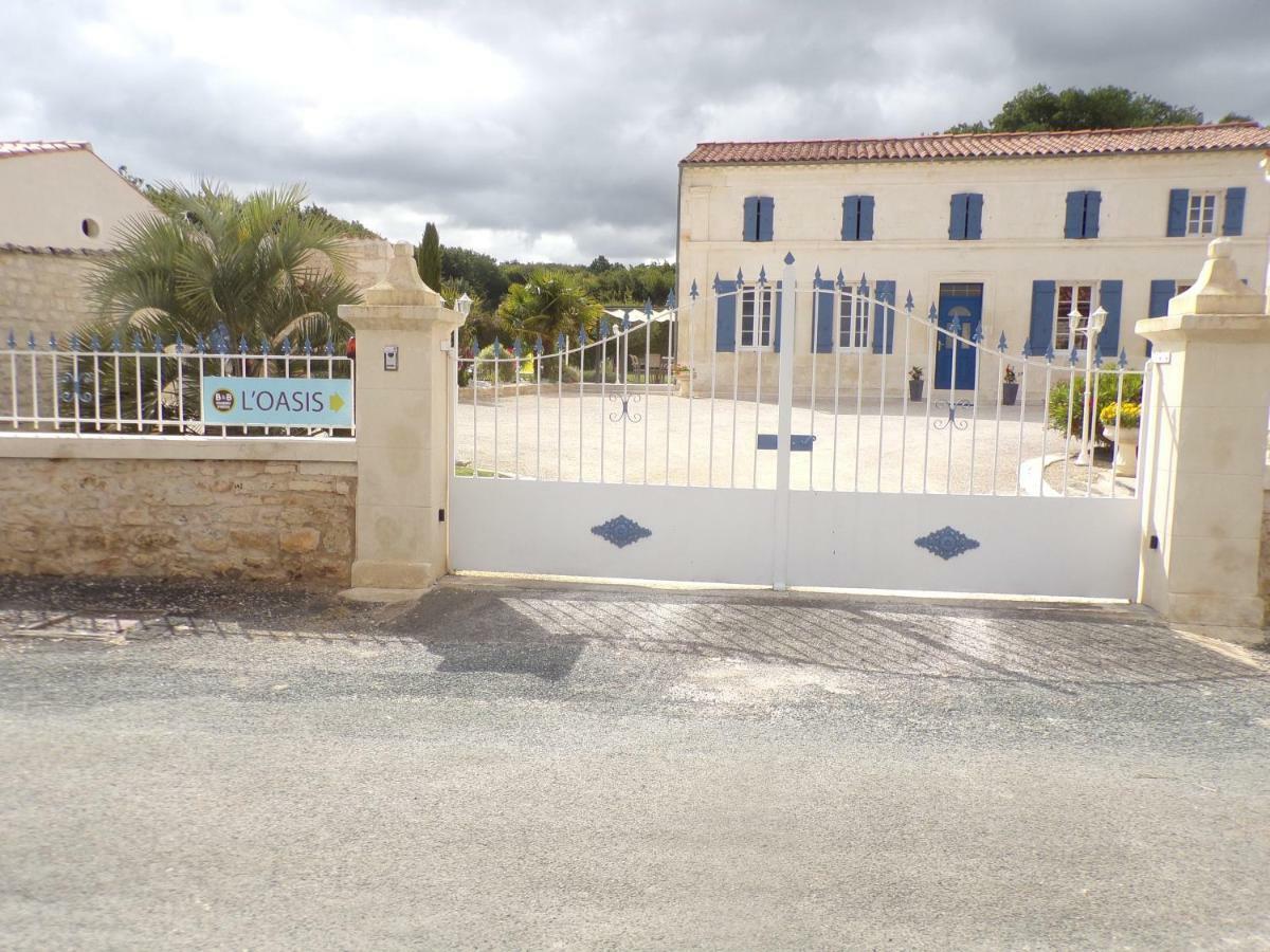 L'Oasis Bed and Breakfast Port-dʼEnvaux Eksteriør billede